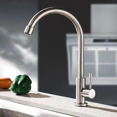 Традиционная полируя чистя щеткой одиночная палуба Faucet таза установила