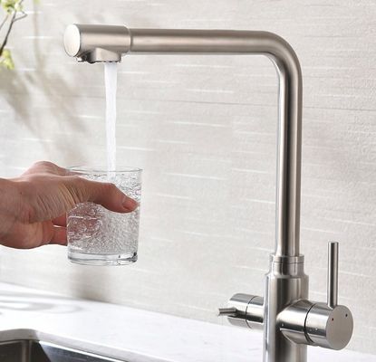 Почищенный щеткой Faucet нержавеющей стали Retractable неэтилированный отсутствие логотипа ржавчины изготовленного на заказ